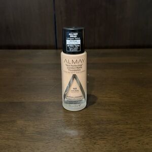 Almay Skin Perfecting Comfort Matte Foundation